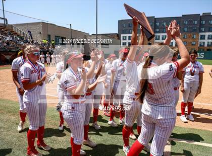 Thumbnail 3 in Neches vs. Hermleigh (UIL 1A Softball Semifinal) photogallery.