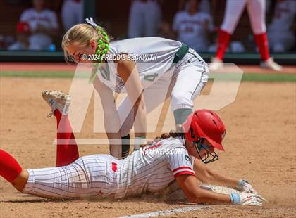 Thumbnail 3 in Neches vs. Hermleigh (UIL 1A Softball Semifinal) photogallery.