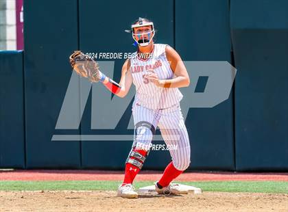 Thumbnail 2 in Neches vs. Hermleigh (UIL 1A Softball Semifinal) photogallery.