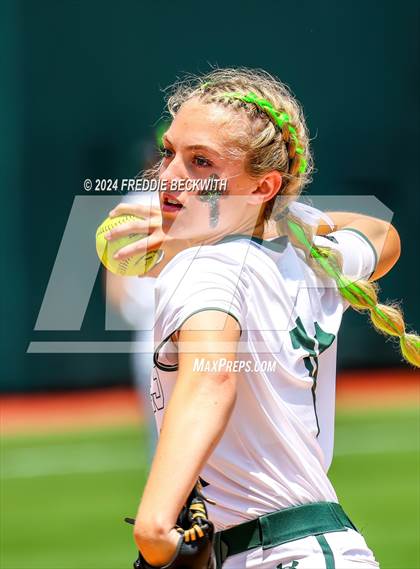 Thumbnail 1 in Neches vs. Hermleigh (UIL 1A Softball Semifinal) photogallery.