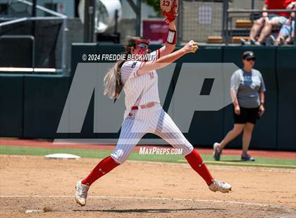 Thumbnail 3 in Neches vs. Hermleigh (UIL 1A Softball Semifinal) photogallery.