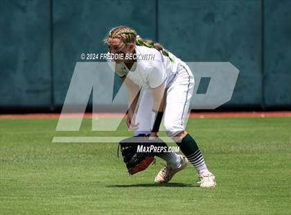 Thumbnail 3 in Neches vs. Hermleigh (UIL 1A Softball Semifinal) photogallery.