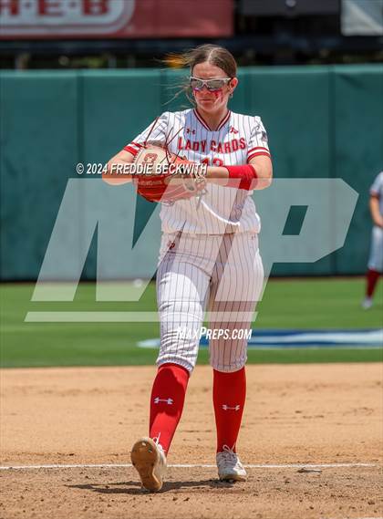 Thumbnail 3 in Neches vs. Hermleigh (UIL 1A Softball Semifinal) photogallery.