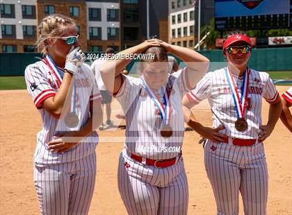Thumbnail 2 in Neches vs. Hermleigh (UIL 1A Softball Semifinal) photogallery.