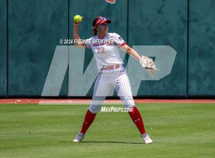 Thumbnail 1 in Neches vs. Hermleigh (UIL 1A Softball Semifinal) photogallery.