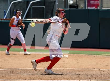 Thumbnail 3 in Neches vs. Hermleigh (UIL 1A Softball Semifinal) photogallery.