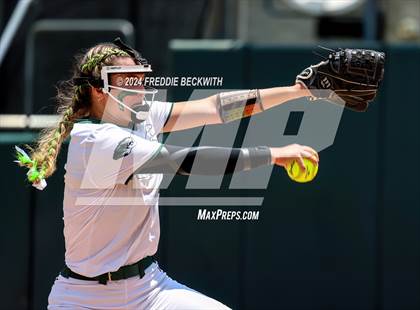 Thumbnail 2 in Neches vs. Hermleigh (UIL 1A Softball Semifinal) photogallery.