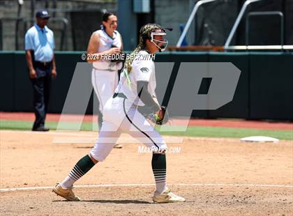 Thumbnail 1 in Neches vs. Hermleigh (UIL 1A Softball Semifinal) photogallery.
