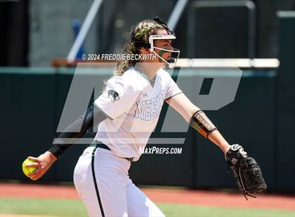 Thumbnail 1 in Neches vs. Hermleigh (UIL 1A Softball Semifinal) photogallery.