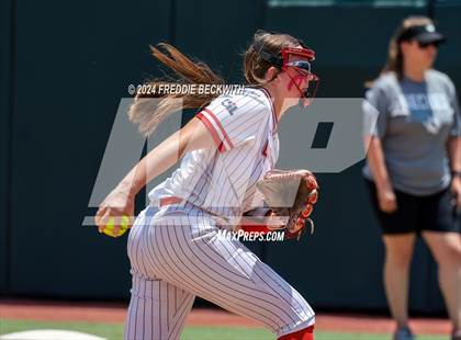 Thumbnail 1 in Neches vs. Hermleigh (UIL 1A Softball Semifinal) photogallery.