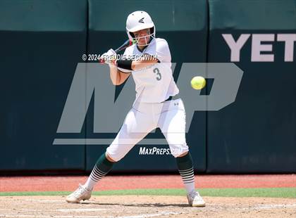 Thumbnail 3 in Neches vs. Hermleigh (UIL 1A Softball Semifinal) photogallery.