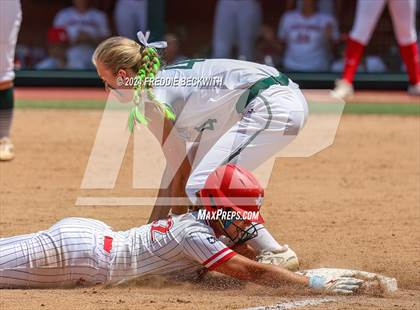 Thumbnail 2 in Neches vs. Hermleigh (UIL 1A Softball Semifinal) photogallery.