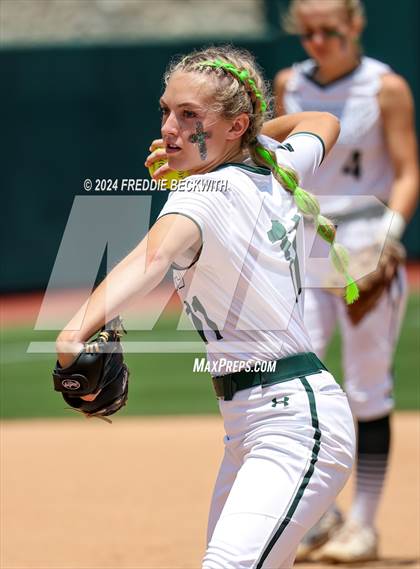Thumbnail 3 in Neches vs. Hermleigh (UIL 1A Softball Semifinal) photogallery.