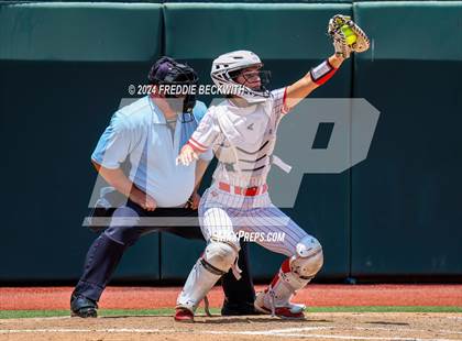 Thumbnail 1 in Neches vs. Hermleigh (UIL 1A Softball Semifinal) photogallery.