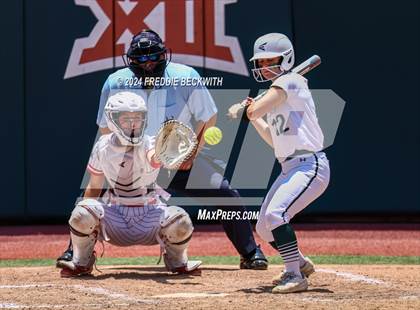 Thumbnail 3 in Neches vs. Hermleigh (UIL 1A Softball Semifinal) photogallery.