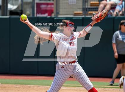 Thumbnail 3 in Neches vs. Hermleigh (UIL 1A Softball Semifinal) photogallery.