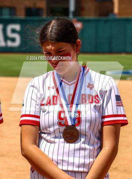 Thumbnail 3 in Neches vs. Hermleigh (UIL 1A Softball Semifinal) photogallery.