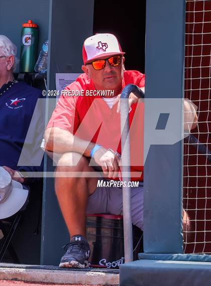 Thumbnail 2 in Neches vs. Hermleigh (UIL 1A Softball Semifinal) photogallery.