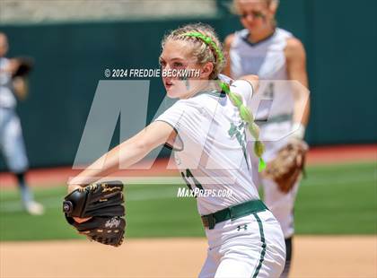 Thumbnail 2 in Neches vs. Hermleigh (UIL 1A Softball Semifinal) photogallery.