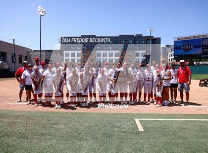 Thumbnail 3 in Neches vs. Hermleigh (UIL 1A Softball Semifinal) photogallery.