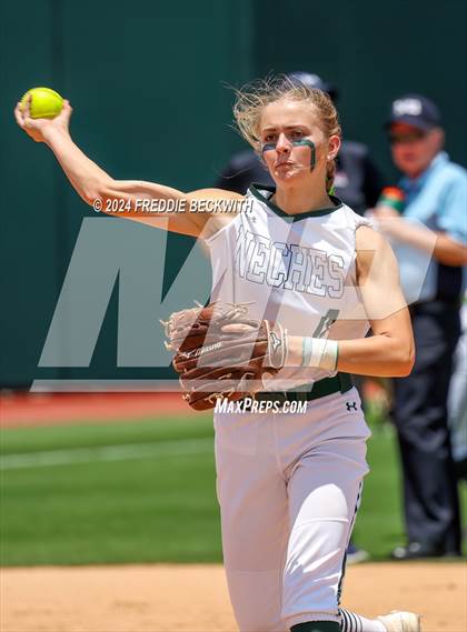 Thumbnail 3 in Neches vs. Hermleigh (UIL 1A Softball Semifinal) photogallery.