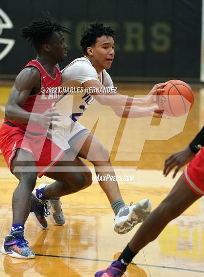 Thumbnail 2 in Jersey Village vs. Cypress Lakes (Conroe Christmas Classic) photogallery.