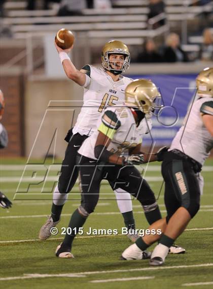 Thumbnail 3 in East Ridge vs Notre Dame photogallery.
