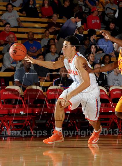 Thumbnail 3 in Bishop Gorman vs. Orange Lutheran (Nike Extravaganza) photogallery.