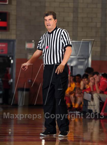 Thumbnail 3 in Bishop Gorman vs. Orange Lutheran (Nike Extravaganza) photogallery.