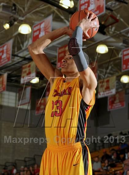 Thumbnail 1 in Bishop Gorman vs. Orange Lutheran (Nike Extravaganza) photogallery.