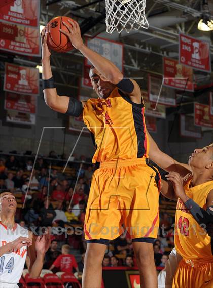 Thumbnail 2 in Bishop Gorman vs. Orange Lutheran (Nike Extravaganza) photogallery.