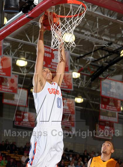 Thumbnail 1 in Bishop Gorman vs. Orange Lutheran (Nike Extravaganza) photogallery.