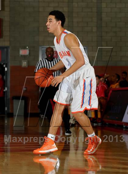 Thumbnail 3 in Bishop Gorman vs. Orange Lutheran (Nike Extravaganza) photogallery.