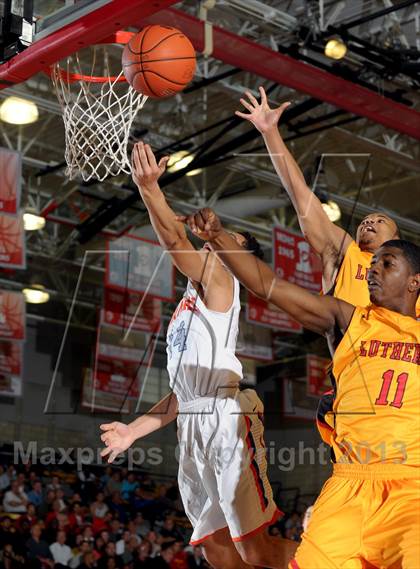 Thumbnail 1 in Bishop Gorman vs. Orange Lutheran (Nike Extravaganza) photogallery.