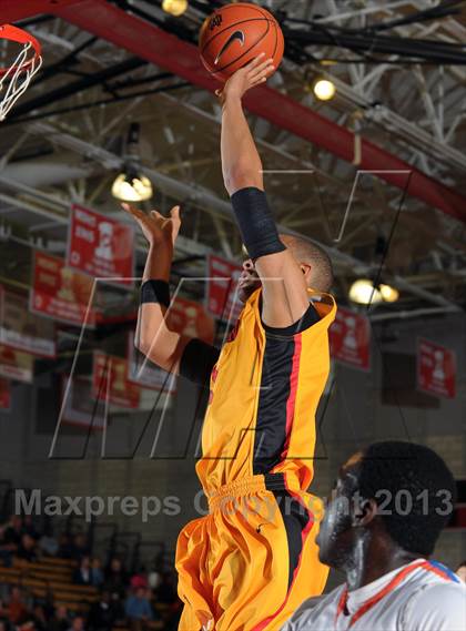 Thumbnail 3 in Bishop Gorman vs. Orange Lutheran (Nike Extravaganza) photogallery.