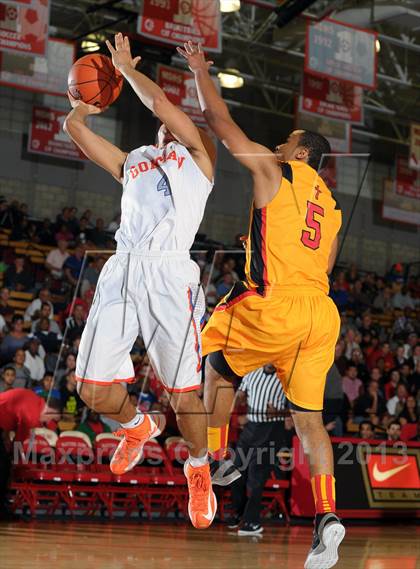 Thumbnail 2 in Bishop Gorman vs. Orange Lutheran (Nike Extravaganza) photogallery.