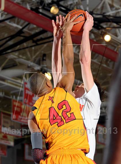 Thumbnail 3 in Bishop Gorman vs. Orange Lutheran (Nike Extravaganza) photogallery.