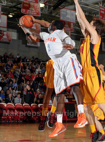 Thumbnail 1 in Bishop Gorman vs. Orange Lutheran (Nike Extravaganza) photogallery.