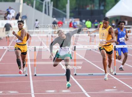 Thumbnail 1 in UIL 5A State Track Meet photogallery.