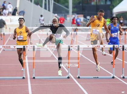 Thumbnail 1 in UIL 5A State Track Meet photogallery.