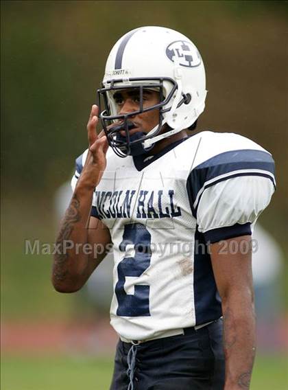 Thumbnail 2 in Lincoln Hall @ Albertus Magnus (Bowl Game) photogallery.