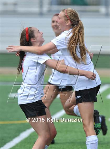 Thumbnail 3 in Melissa vs Stephenville (UIL 4A Region 1 Semifinal) photogallery.