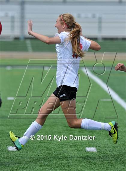 Thumbnail 2 in Melissa vs Stephenville (UIL 4A Region 1 Semifinal) photogallery.