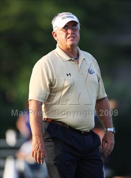 Thumbnail 2 in Second Baptist vs. St. Joseph photogallery.