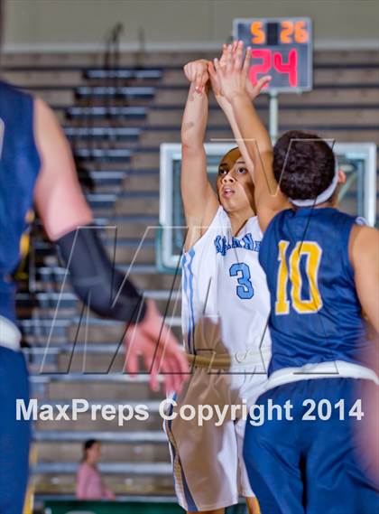 Thumbnail 2 in Bishop Kearney vs. Notre Dame (NYSPHSAA Class B Final) photogallery.