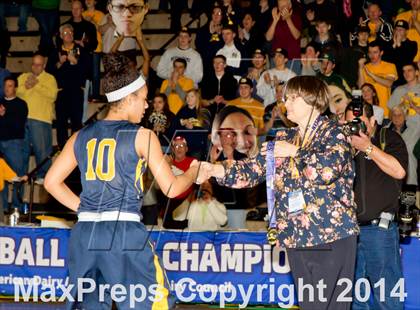 Thumbnail 3 in Bishop Kearney vs. Notre Dame (NYSPHSAA Class B Final) photogallery.