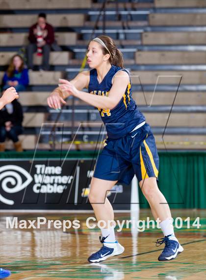 Thumbnail 2 in Bishop Kearney vs. Notre Dame (NYSPHSAA Class B Final) photogallery.