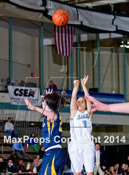 Thumbnail 2 in Bishop Kearney vs. Notre Dame (NYSPHSAA Class B Final) photogallery.