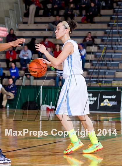 Thumbnail 2 in Bishop Kearney vs. Notre Dame (NYSPHSAA Class B Final) photogallery.