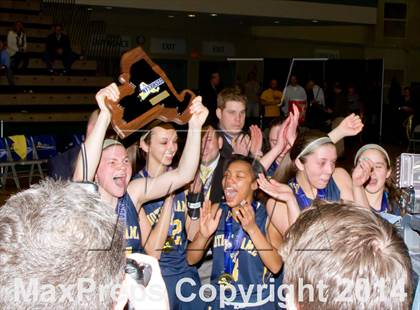Thumbnail 2 in Bishop Kearney vs. Notre Dame (NYSPHSAA Class B Final) photogallery.
